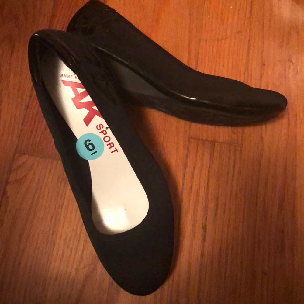 NEW AK Anne Klein Sport Wedges Heels Size 6